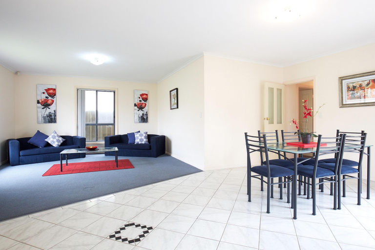 Bedroom 4, Mid City Motel - Mount Gambier, Mount Gambier