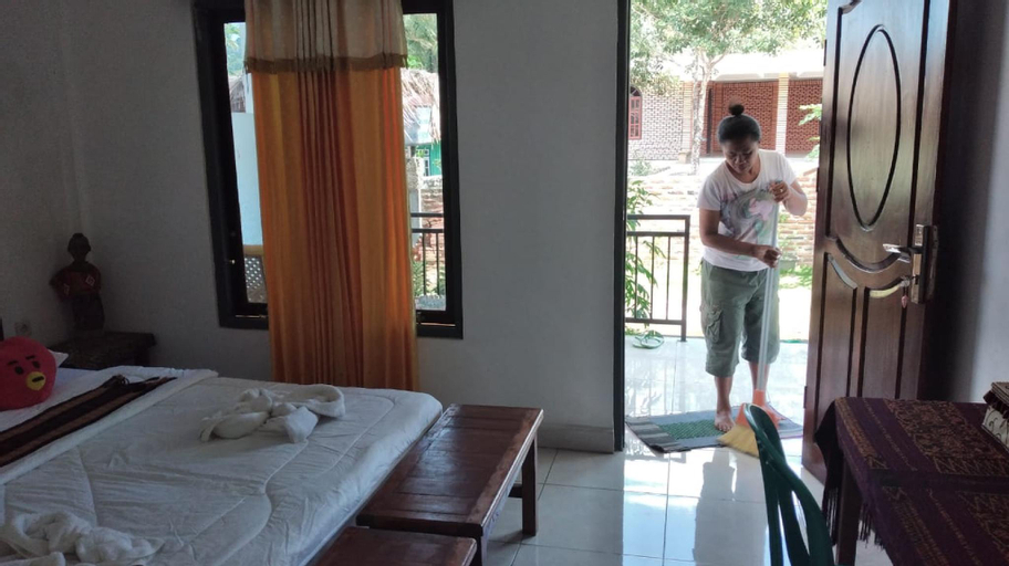 Affordable Room @ Eja Guest House, Ende