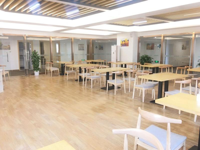 Food & Drinks 4, GreenTree Inn Shaoxing Binhai New City Dongsen Com, Hangzhou