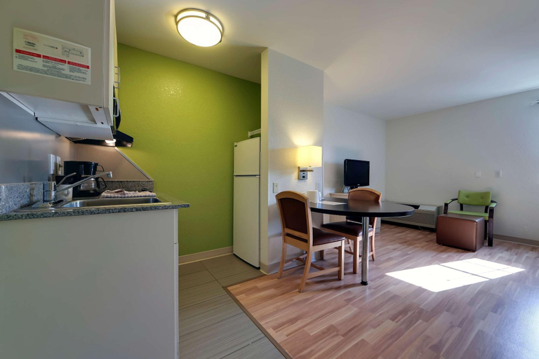 Bedroom 4, Studio 6 Mississauga, ON - Toronto, Peel