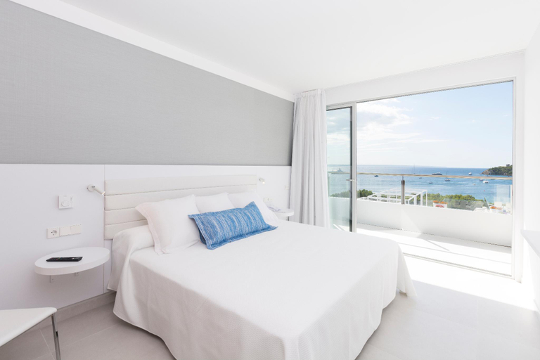 Bedroom 3, Reverence Mare Hotel, Baleares