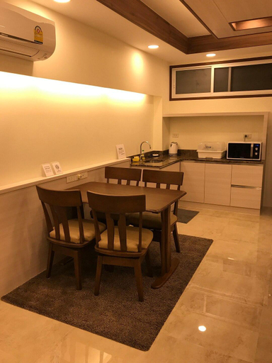 Others 5, Family Room Condo NR Shopping@Platinum + FreeWifi, Ratchathewi