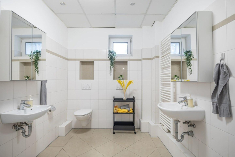 Bathroom, Cosy 2 room apartment in Hamburg Hammerbrook, Hamburg