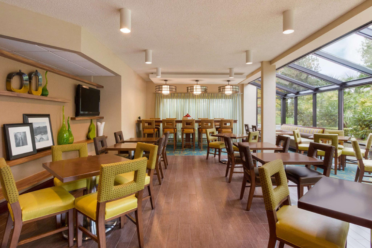 Food & Drinks 5, Hampton Inn Seattle-Southcenter, Tukwila
