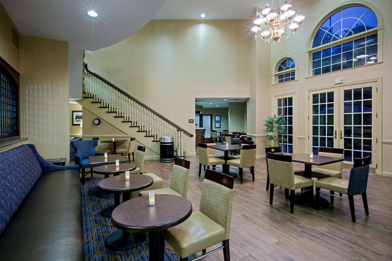 Food & Drinks 4, Hampton Inn Salem East-Electric Road, Salem