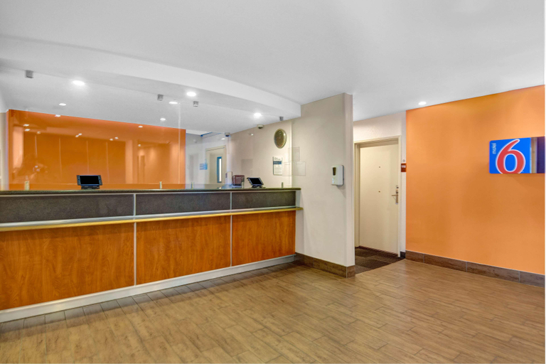 Public Area 2, Motel 6 Atlanta, Ga - Downtown, Atlanta