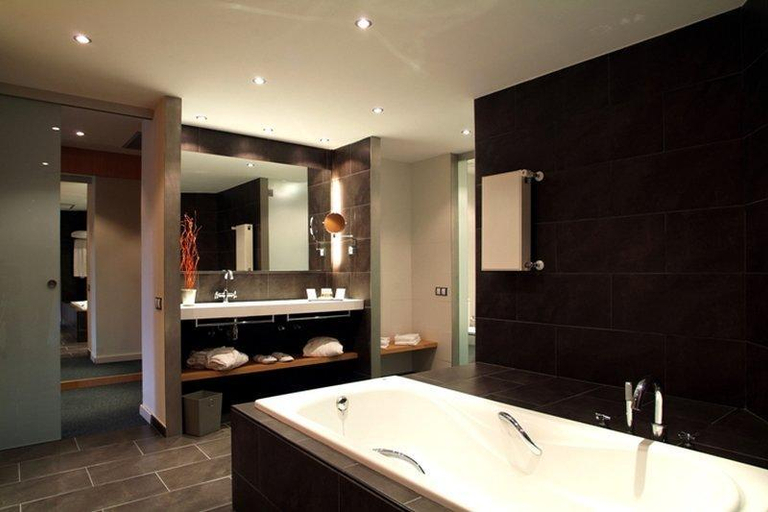 Bathroom, Mon St Benet, Barcelona