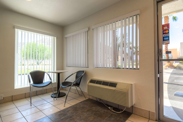 Public Area 2, Motel 6 Palm Springs Rancho Mirage, Riverside