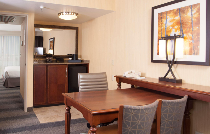 Bedroom 3, Embassy Suites Bloomington Minneapolis, Hennepin