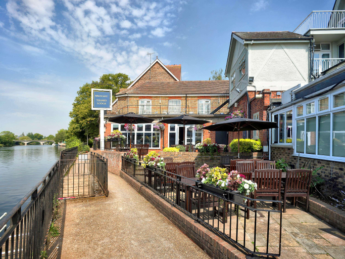 Exterior & Views 1, Mercure London Staines Upon Thames Hotel, Surrey