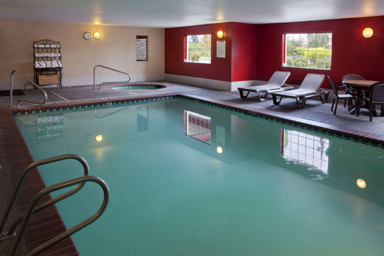 Sport & Beauty 5, Baymont by Wyndham Kent/Seattle, King