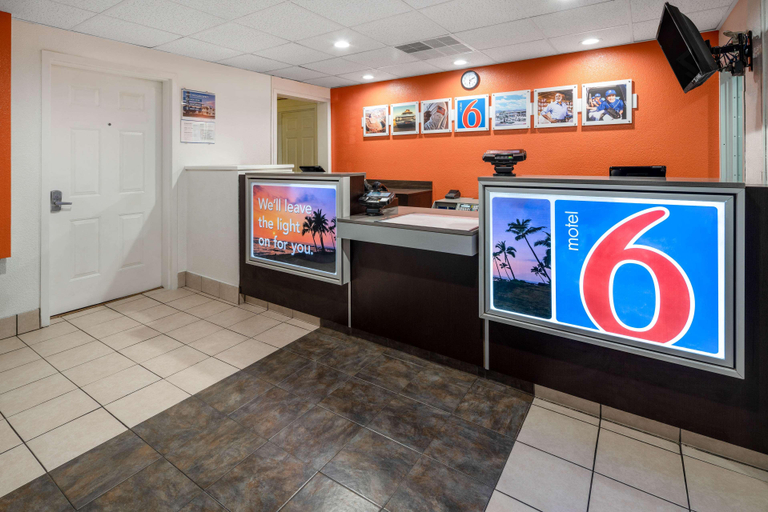 Public Area, Motel 6 Ventura, CA - South, Ventura