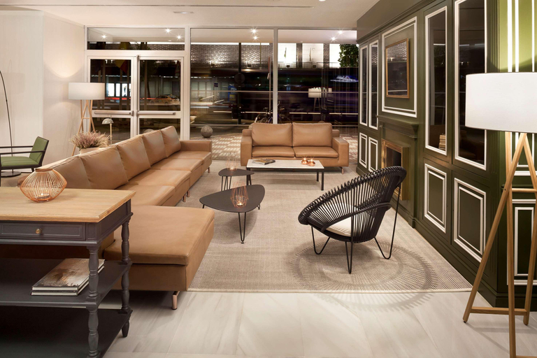 Public Area 4, Melia Lebreros, Sevilla