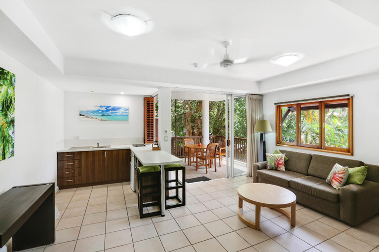 Public Area 5, The Reef Retreat, Cairns