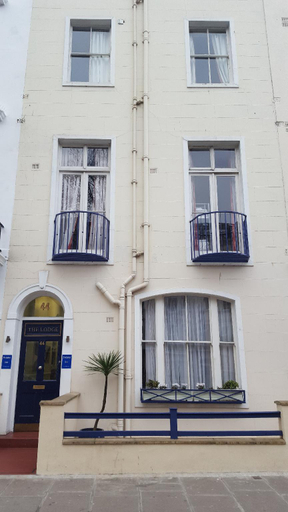 Exterior & Views 3, Dolphin Inn, London