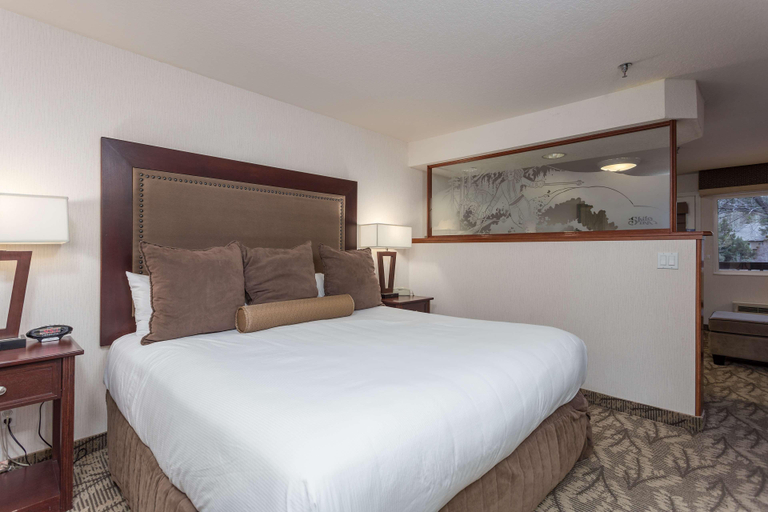Bedroom 3, Shilo Inn Suites Bend, Deschutes