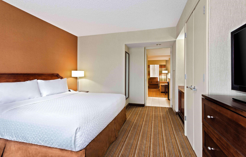 Bedroom 3, Doubletree Hotel Detroit Dearborn, Wayne