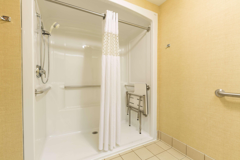 Bathroom 4, Hampton Inn Sidney, Shelby