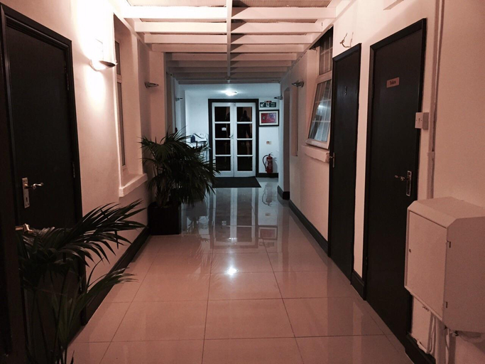 Exterior & Views 5, OYO Firs Lodge London Heathrow, London