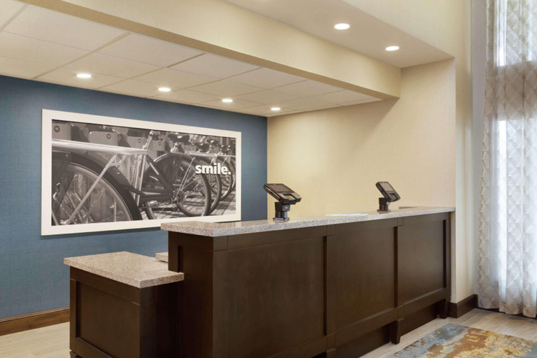 Public Area 2, Hampton Inn & Suites Springdale, Washington
