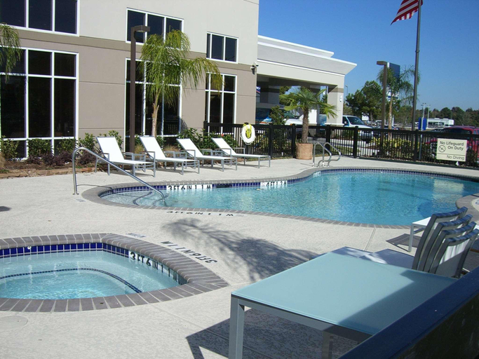 Sport & Beauty, Hampton Inn & Suites Houston-Bush Intercontinental Aprt, Houston