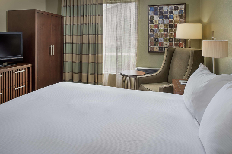 Bedroom 3, Doubletree Collinsville/St.Louis, Madison