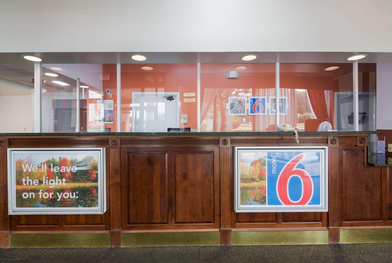 Public Area 2, Motel 6 Seaford, DE, Sussex