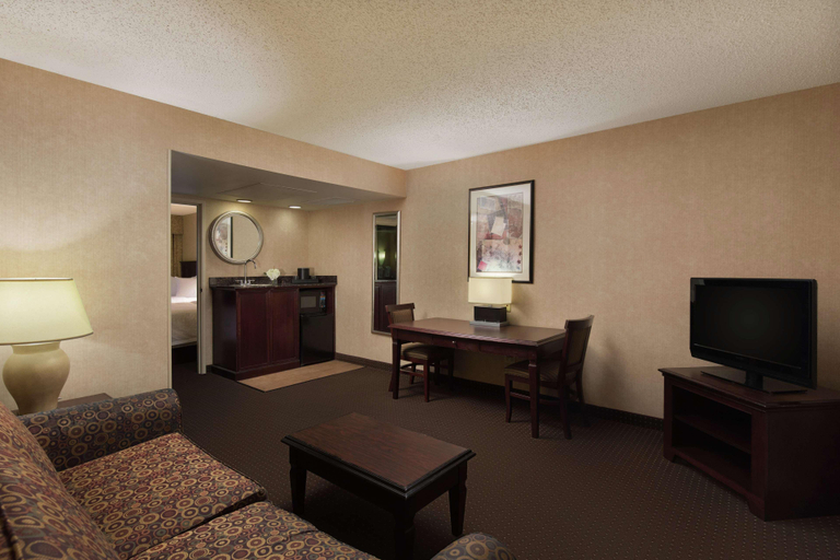 Bedroom 4, Embassy Suites Lubbock, Lubbock