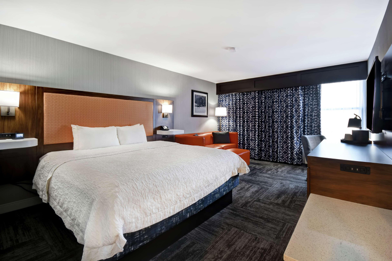 Bedroom 4, Hampton Inn I-75 Lexington/Hamburg Area, Fayette