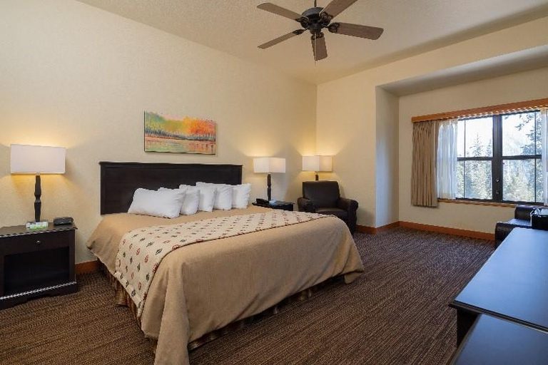 Bedroom 3, Wuksachi Village and Lodge, Tulare