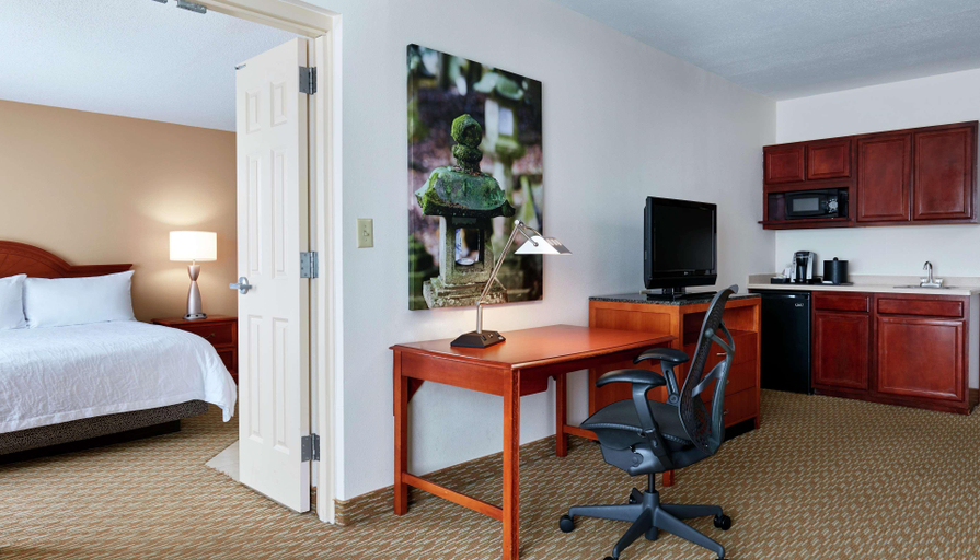 Bedroom 3, Hilton Garden Inn Charlotte North, Mecklenburg