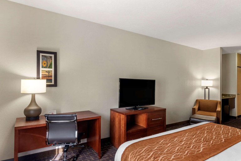 Bedroom 3, Comfort Inn & Suites Lees Summit -Kansas City, Kansas City
