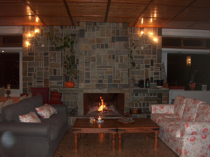Public Area 2, Chrissa Camping Rooms & Bungalows, Central Greece