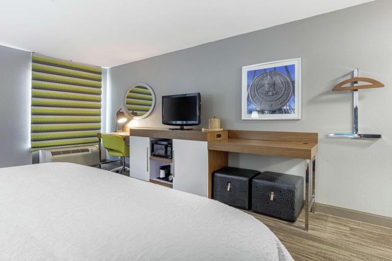 Bedroom 3, Hampton Inn Brookhaven, Lincoln