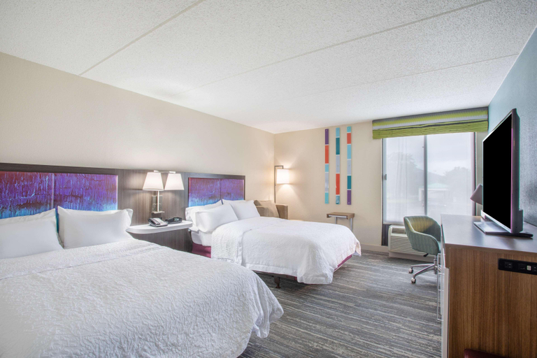 Bedroom 3, Hampton Inn Fishkill, Dutchess