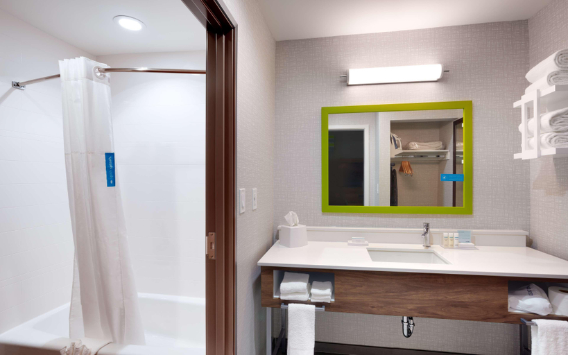 Bathroom 4, Hampton Inn & Suites Rockport-Fulton, Aransas