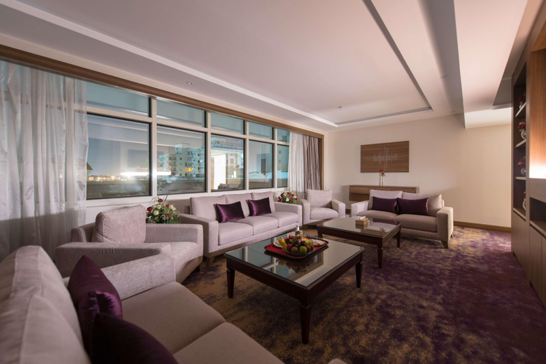Bedroom 3, Ramada by Wyndham Continental Jeddah, Jeddah