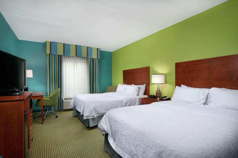 Bedroom 3, Hampton Inn Bermuda Run, Davie