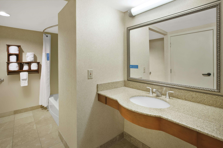 Bathroom 3, Hampton Inn Richmond-West, Henrico