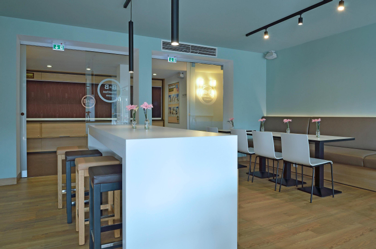 Dining Room 19
