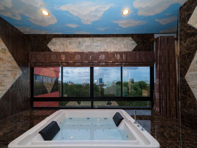 Sport & Beauty 3, Thongtara House Boutique (suit 1), Muang Samut Prakan