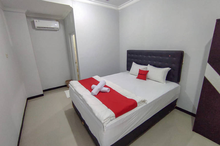 Bedroom 1, RedDoorz Syariah near Alun Alun Purwokerto 2, Banyumas
