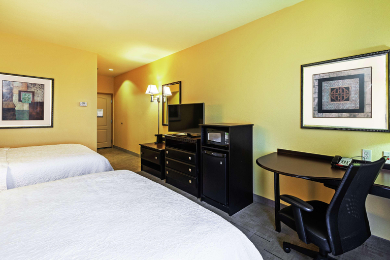 Bedroom 3, Hampton Inn & Suites Tulsa North/Owasso, Tulsa