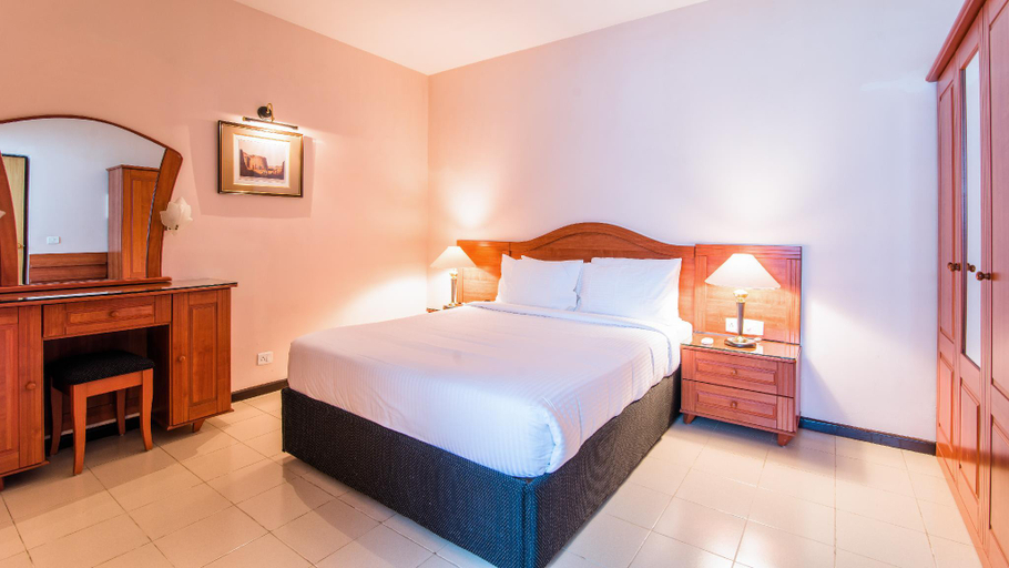 Bedroom, Halcyon Condominiums, Bangalore