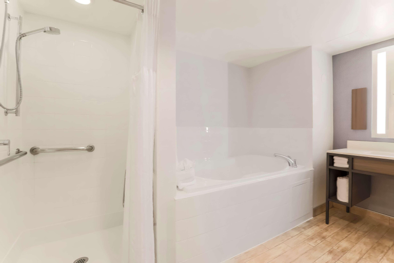 Bathroom 9