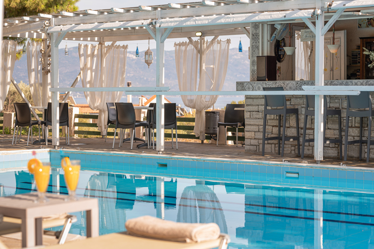 Food & Drinks 5, Ledra, North Aegean