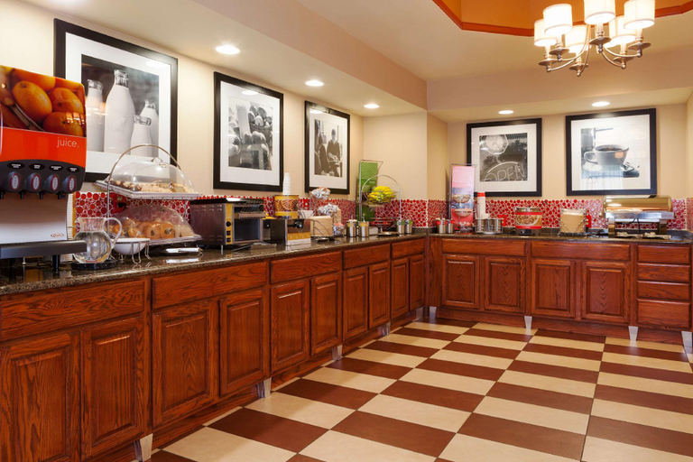 Food & Drinks 5, Hampton Inn Elkton, Cecil