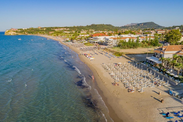 Others 3, Petros, Ionian Islands