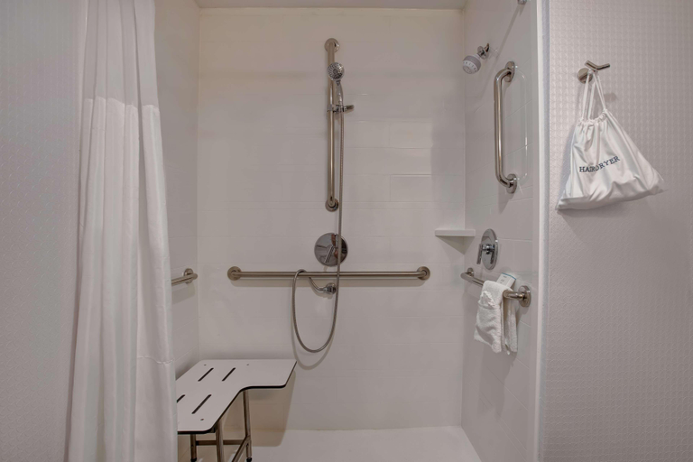Bathroom 4, Hampton Inn Olive Branch, Desoto