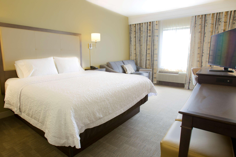 Bedroom 3, Hampton Inn & Suites Boise/Nampa at the Idaho Cent, Canyon